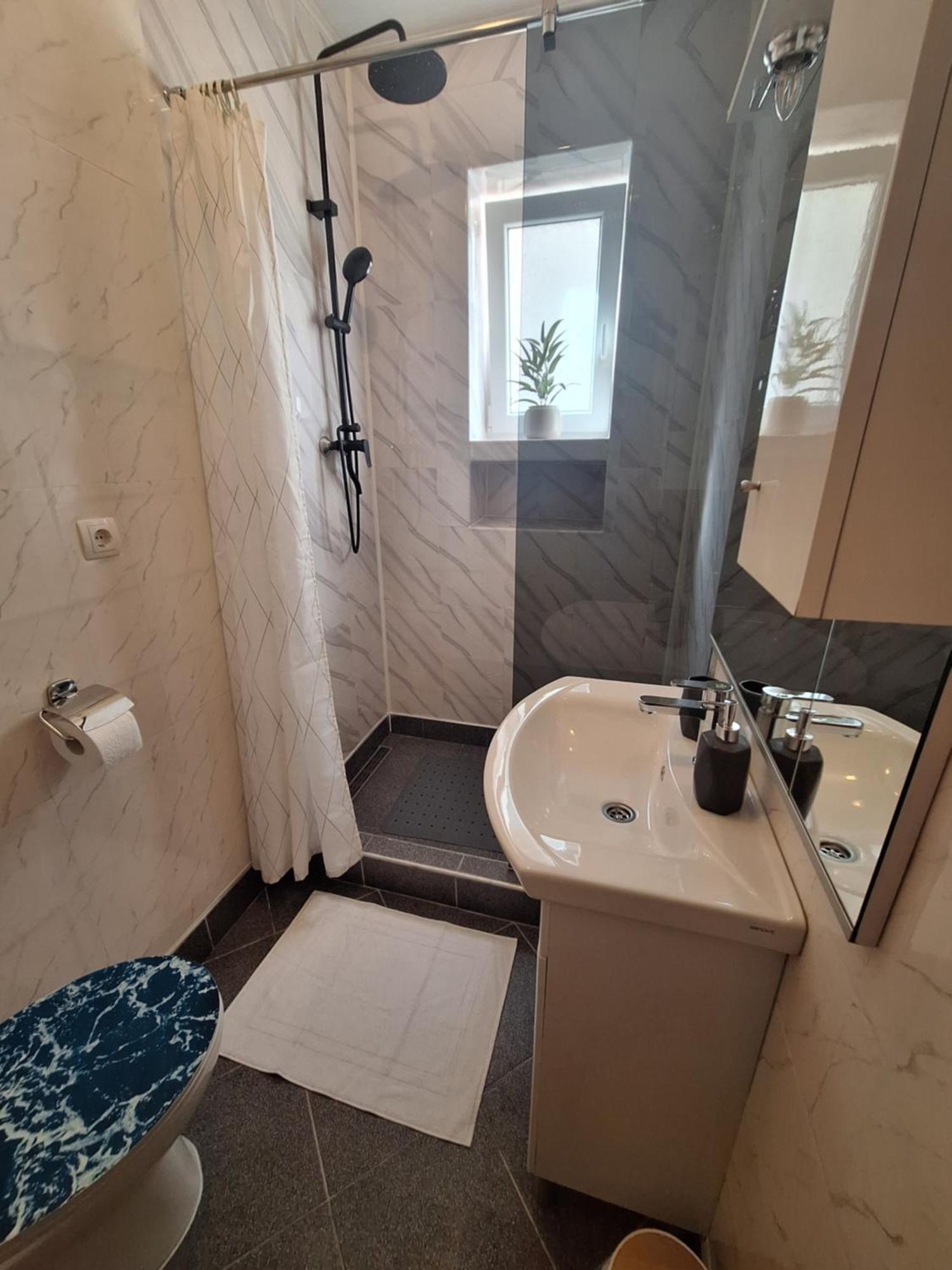Apartman Lilium Knin Extérieur photo